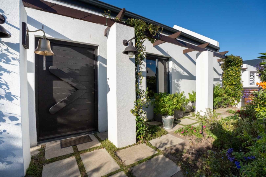 4 Bedroom Property for Sale in Croydon Western Cape